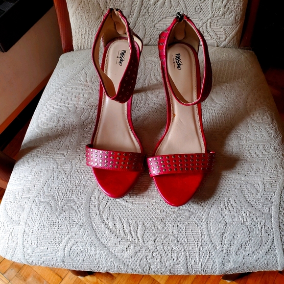 Size 8 Medium High Heels - Picture 1 of 2